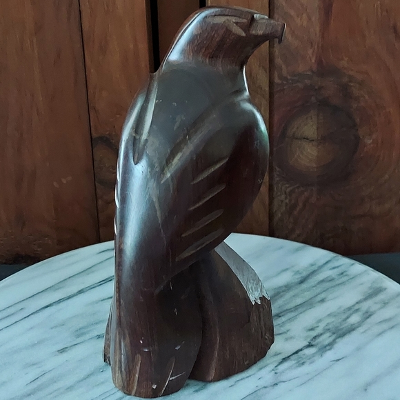 Handcarved Falcon - Picture 5 of 12
